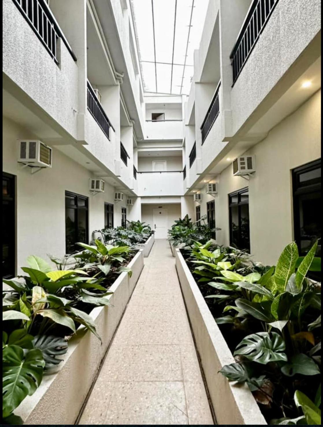 Rudolfo Suites Roxas Exterior foto